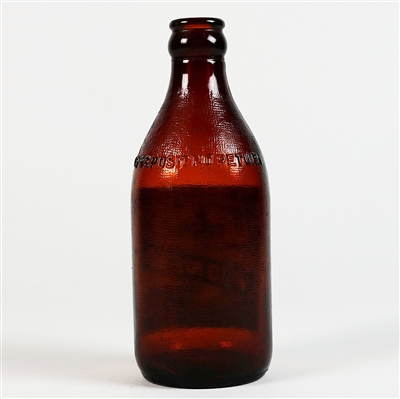 Pioneer Pilsner Stubbie Bottle Horse Drawn Carriage BRIDGEPORT CT